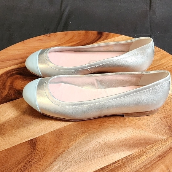 Vineyard Vines Silver/Blue Women's ballet flats size 6. - Picture 5 of 6